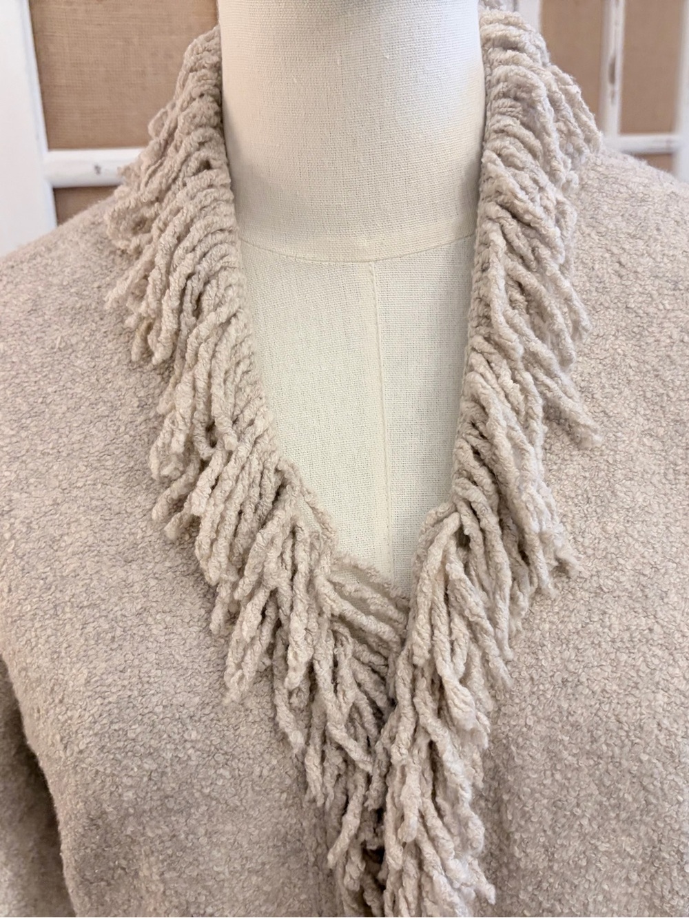 J. Jill Boucle Knit Shaggy Fringe Open Front Cardigan Duster Oatmeal XS Boho NWT - Picture 2 of 9